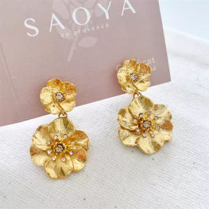 法国Saoya Bloem夏日多巴胺素金花瓣耳环女欧洲小众气质花朵耳饰
